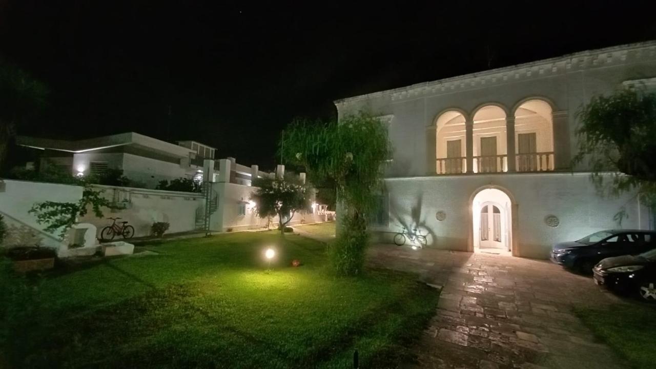 Villino Tronchetto Bianco Bed and Breakfast Mola di Bari Eksteriør billede