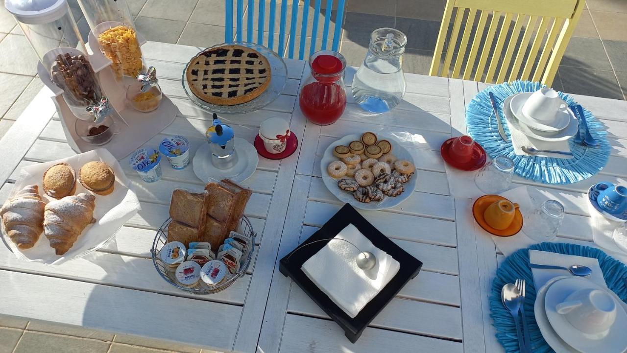 Villino Tronchetto Bianco Bed and Breakfast Mola di Bari Eksteriør billede