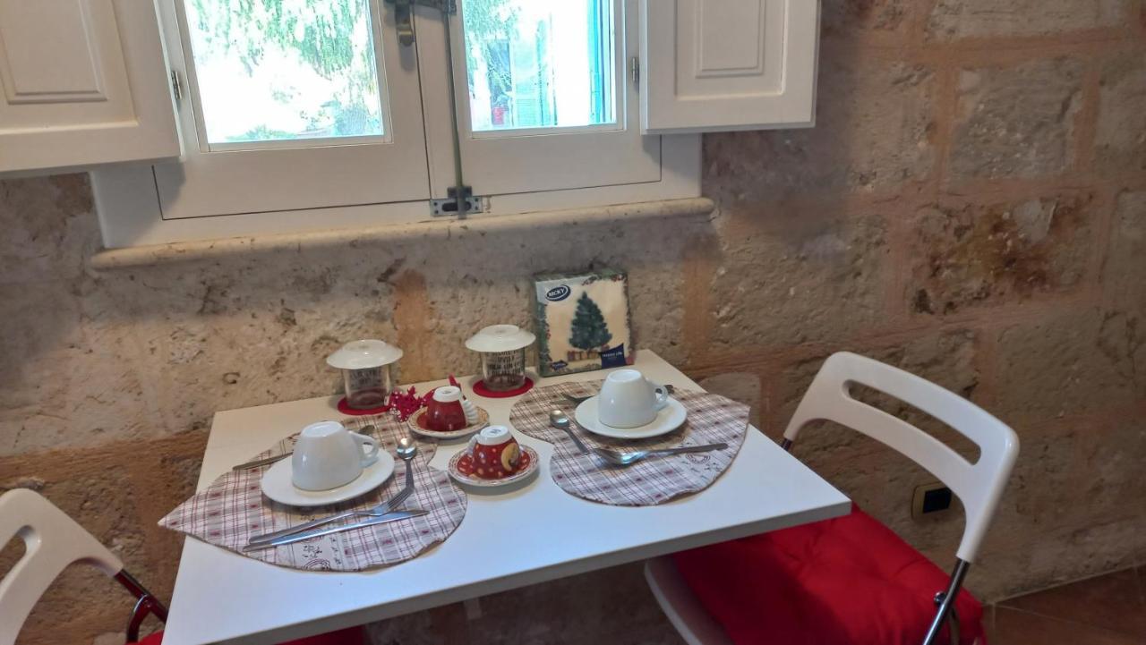 Villino Tronchetto Bianco Bed and Breakfast Mola di Bari Eksteriør billede