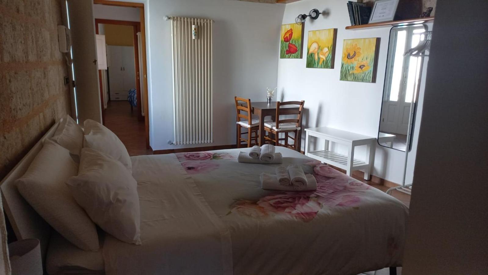 Villino Tronchetto Bianco Bed and Breakfast Mola di Bari Eksteriør billede